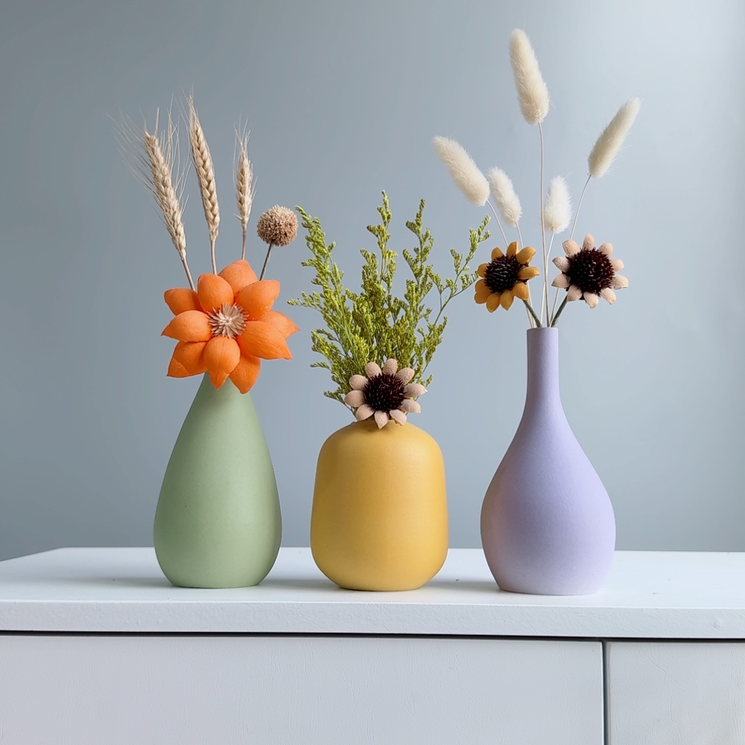 摆件陶瓷小花瓶含花总高约20-30cm