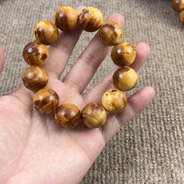 木闭***?太行崖柏2.0白缝骨料。。。。。