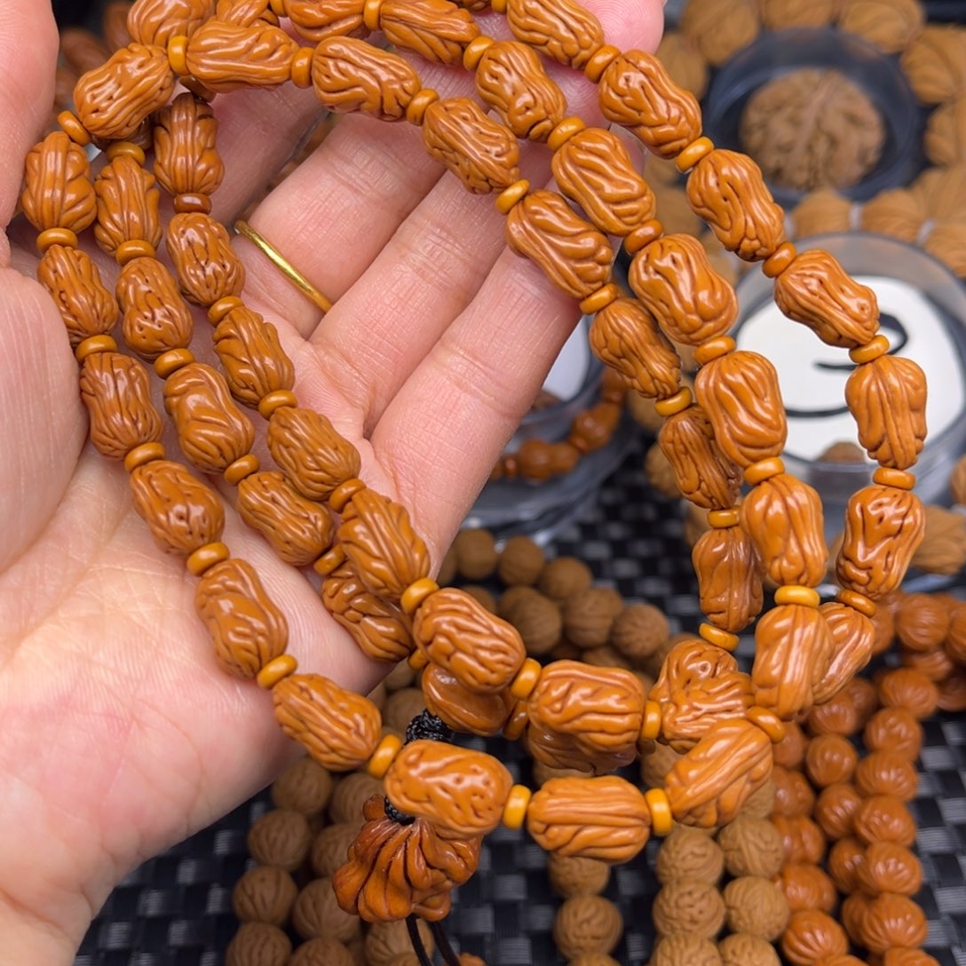 桃核手串花生脖挂