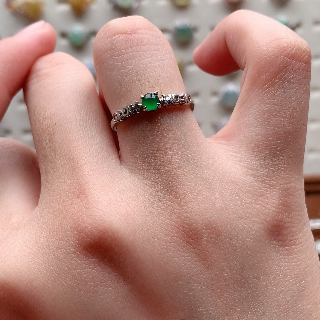 翡翠戒指银S925镶嵌0240