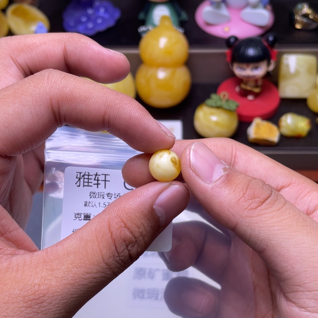 琥珀未镶嵌珠宝奇石