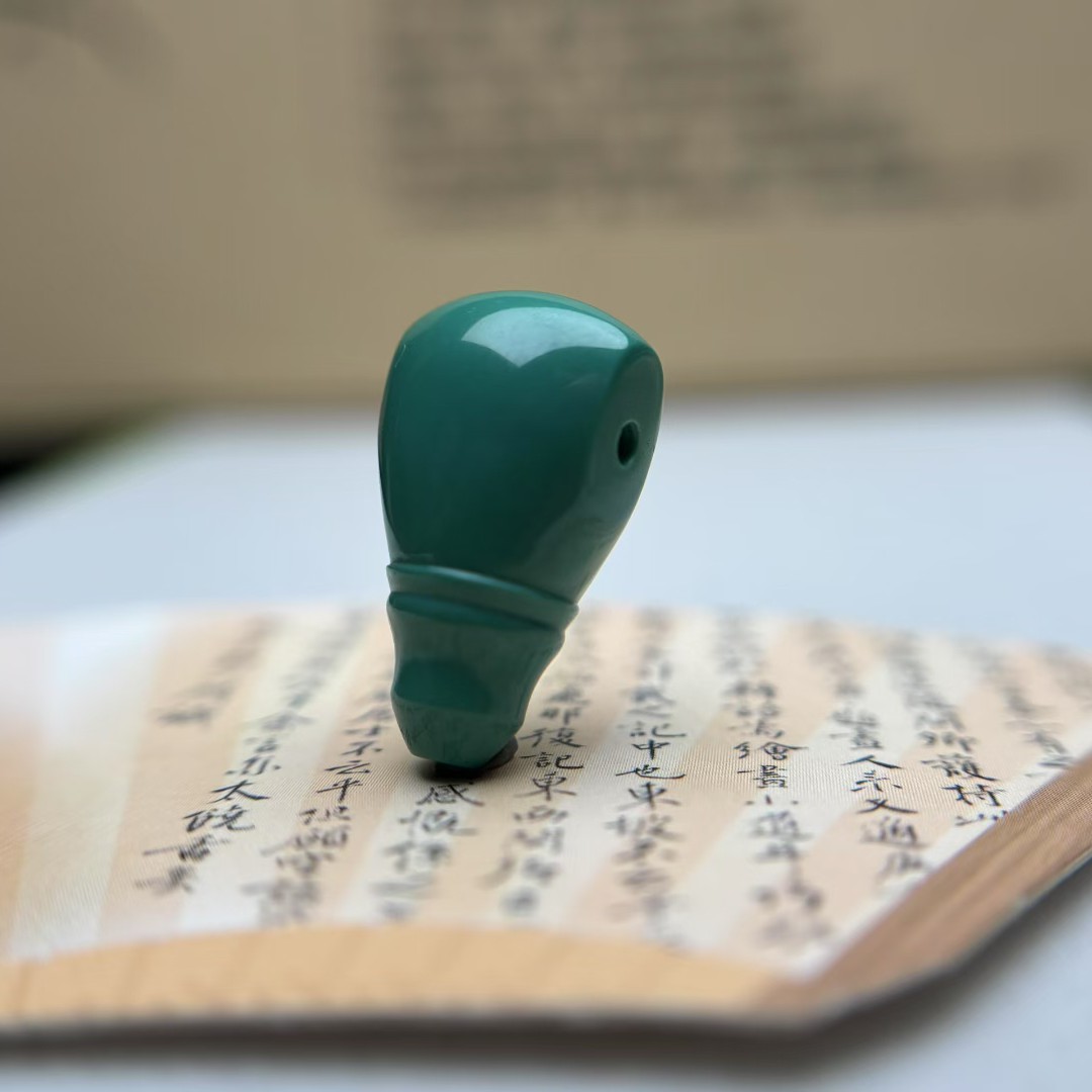 湖北天然原矿绿松石光面三通