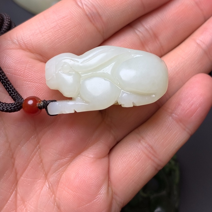 国***化和田玉未镶嵌颈饰