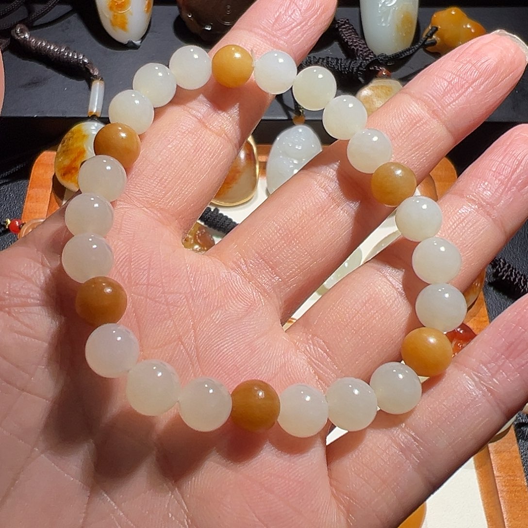 和田玉未镶嵌车挂