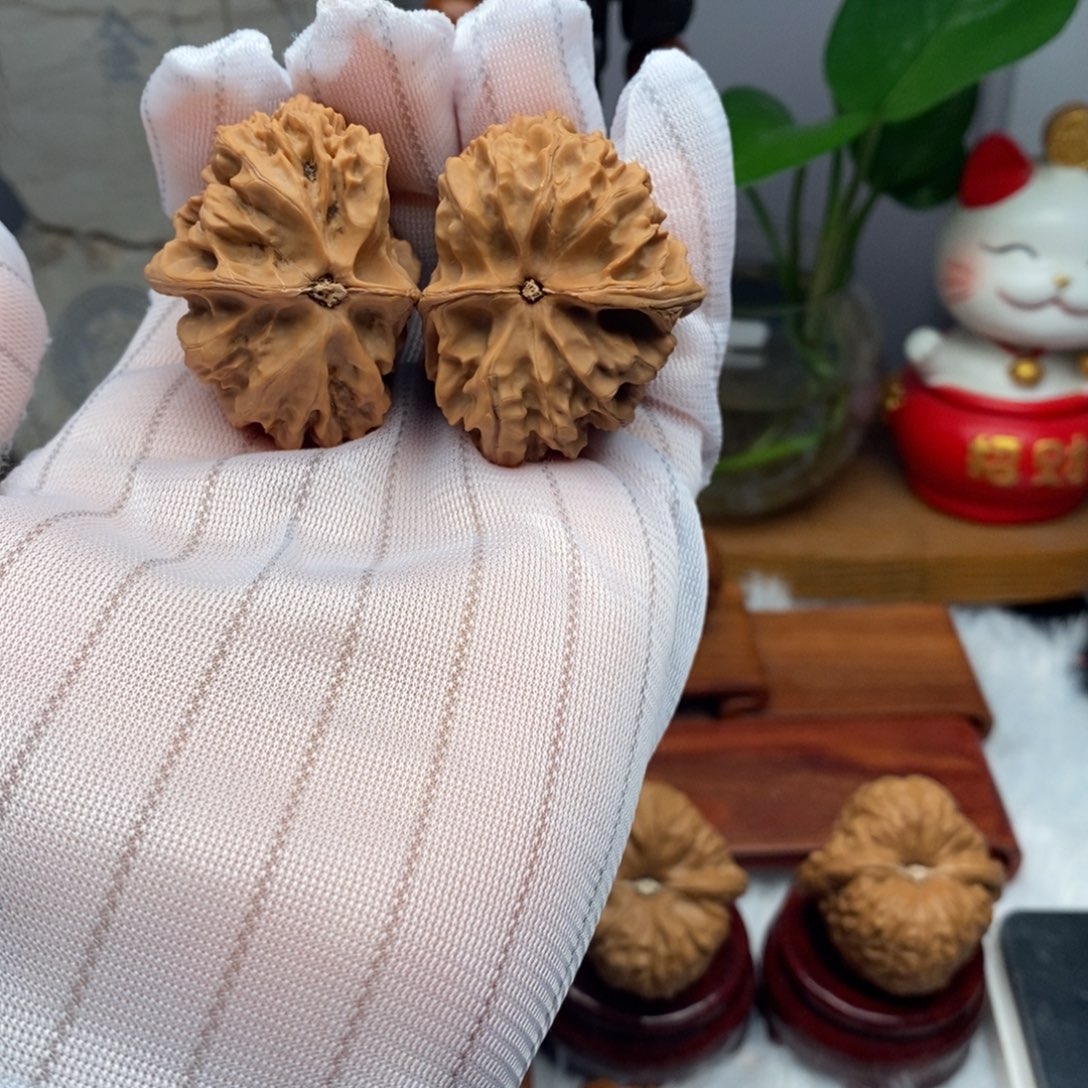 吊坠文玩核桃野牛半壁