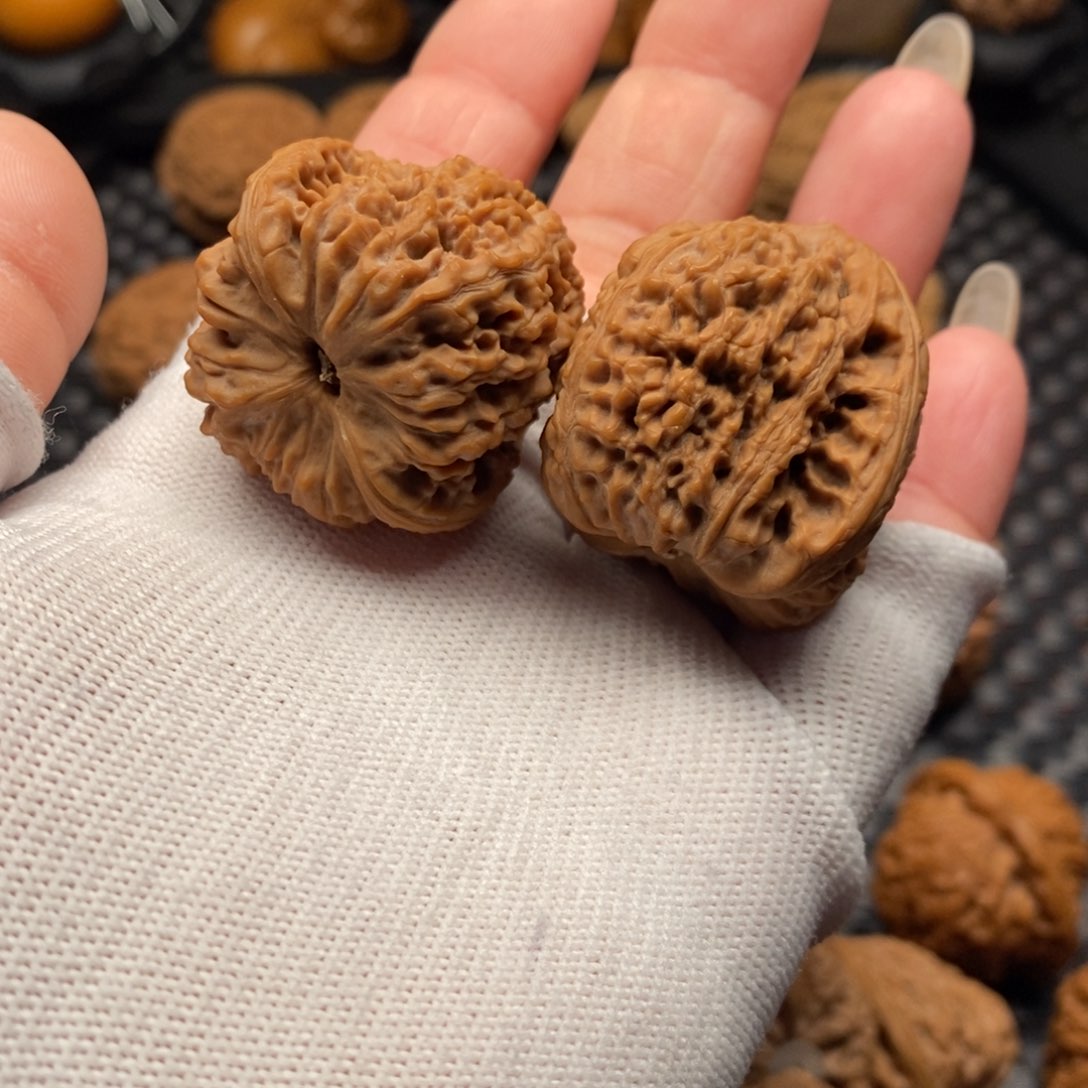 文玩核桃把件1*O南疆35