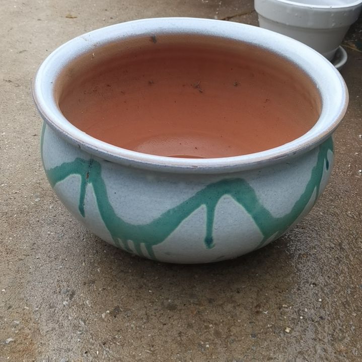 红陶口30高18瑕疵