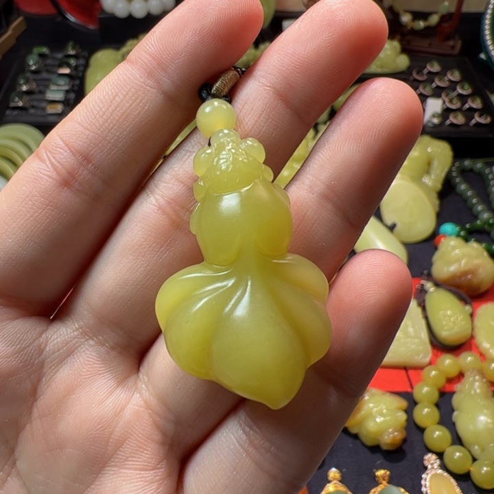 和田玉（黄玉）颈饰未镶嵌