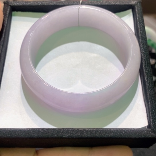 翡翠手镯未镶嵌翡翠玉镯