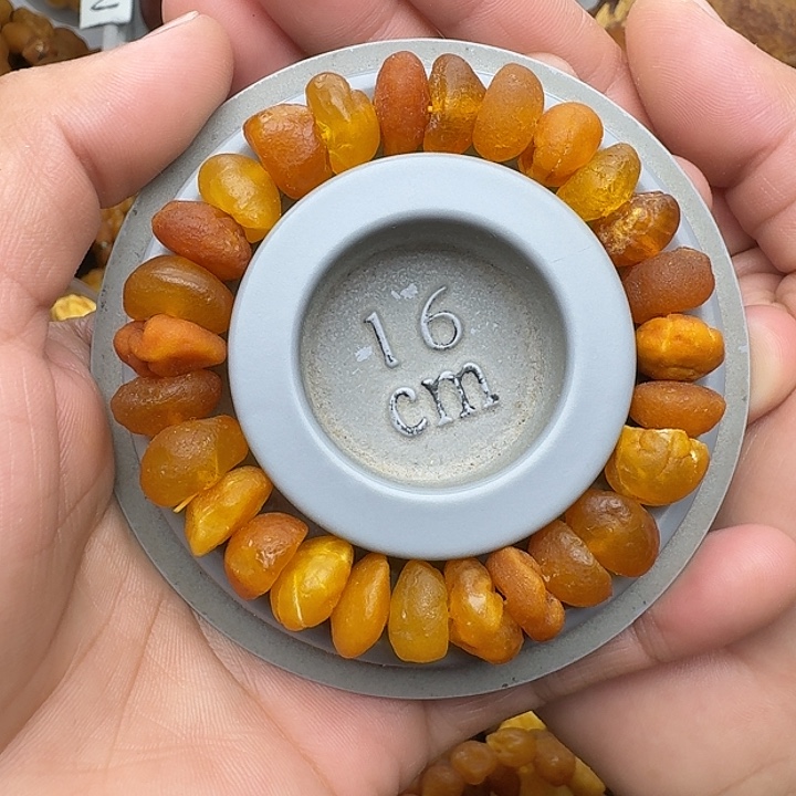 劉***i蜜蜡未镶嵌裸石天然蜜蜡手串