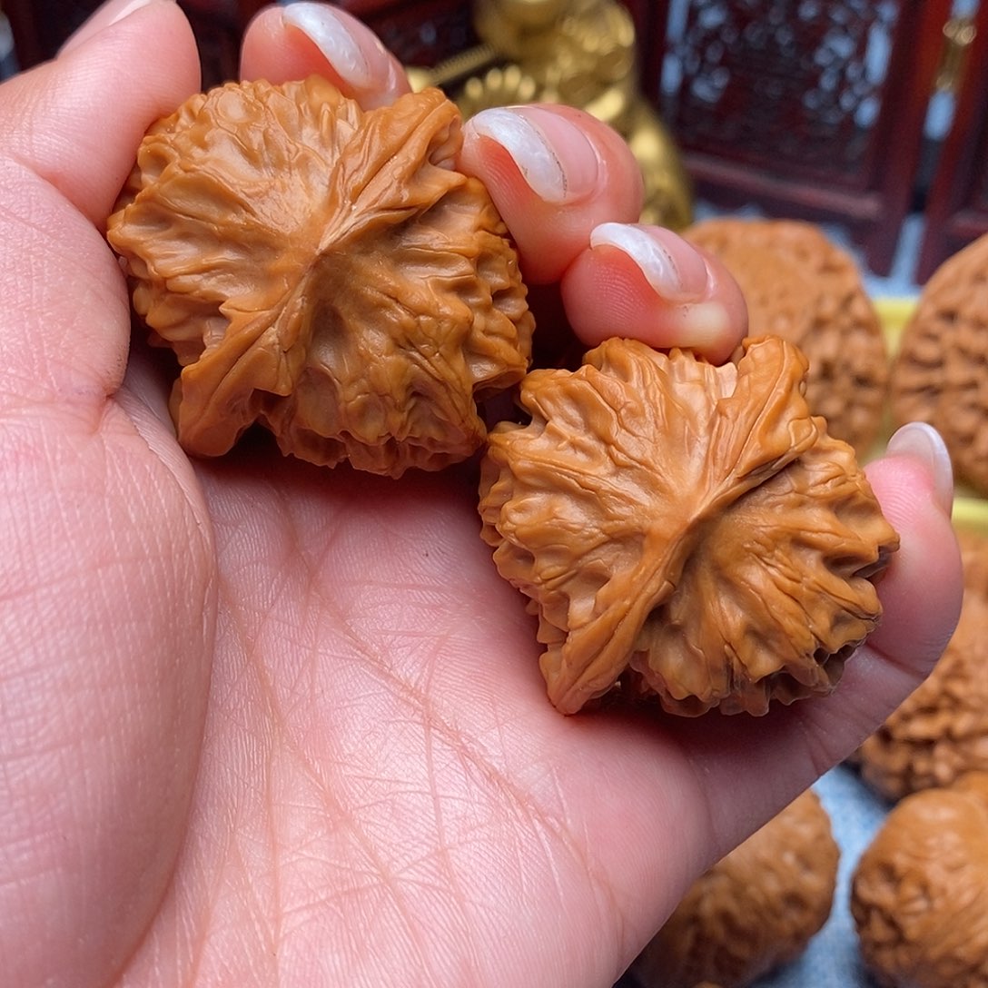 李***昊把件文玩核桃毕业龙鳞40全品