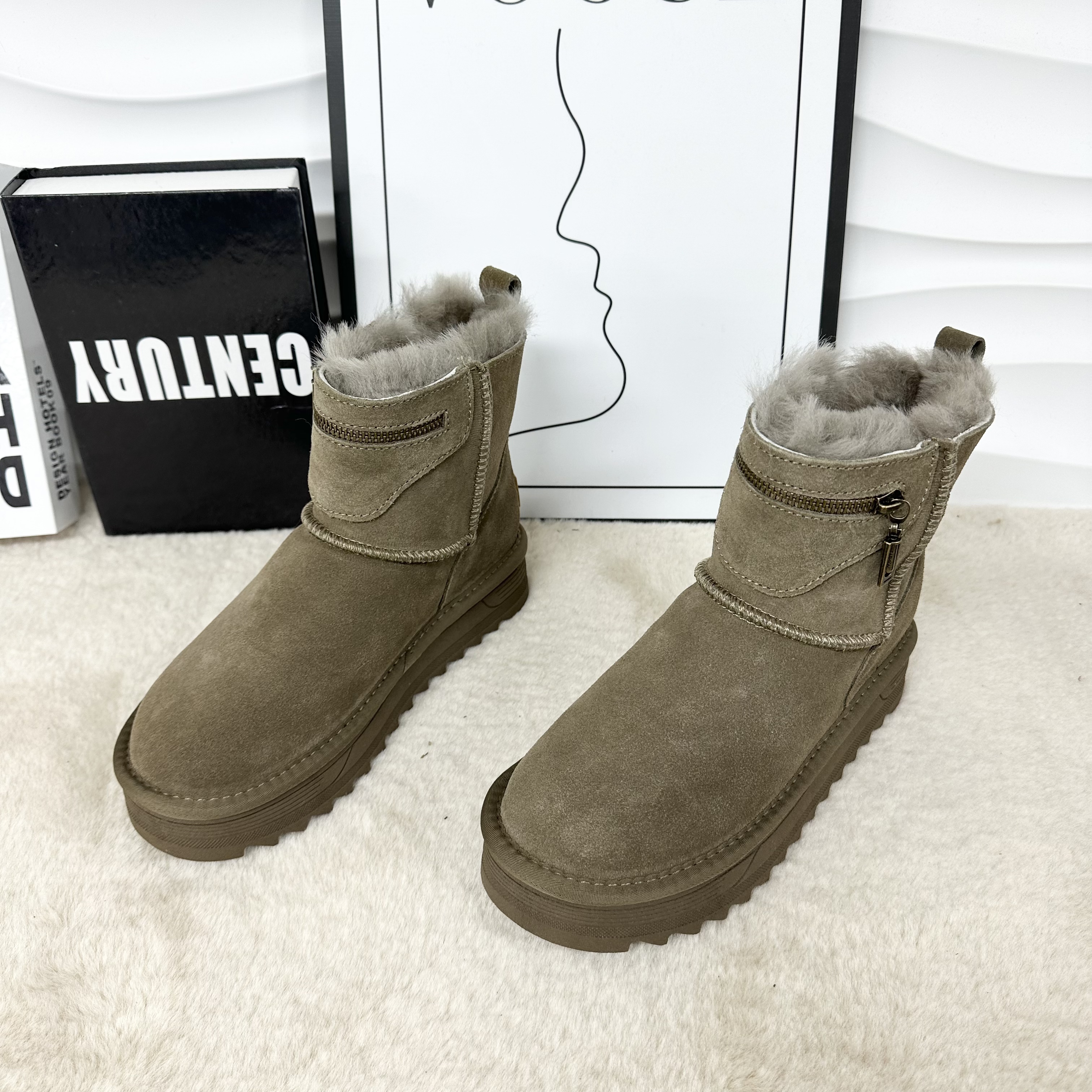 新款气质百搭潮流女士{羊毛}休闲雪地靴/LD/8219