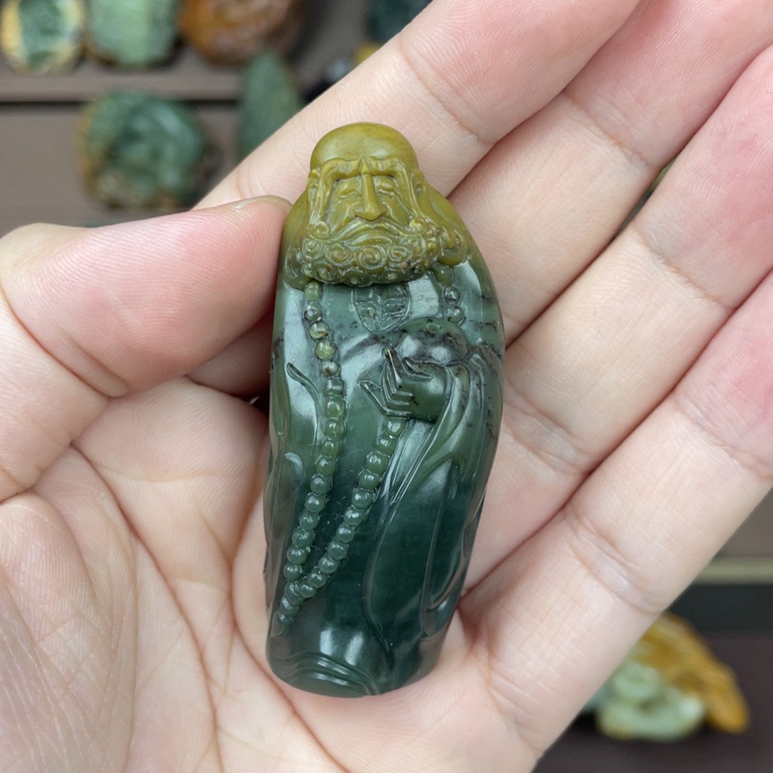 未镶嵌岫岩河磨玉（透闪石质玉）把件a****c