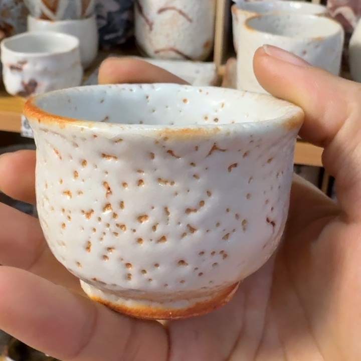 菲***）陶杯子里的水都是我