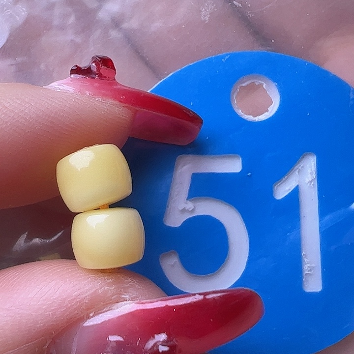 蜜蜡裸石未镶嵌6.5mm 精工直切