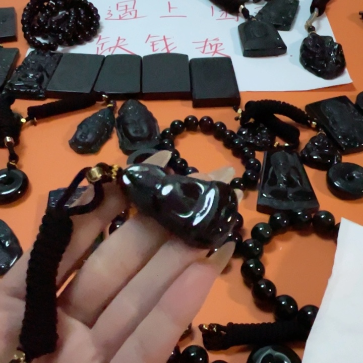 翡翠颈饰未镶嵌用****5