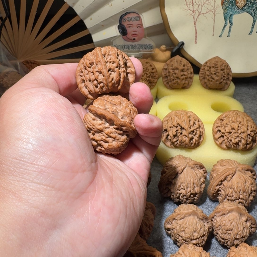 ****驴文玩核桃吊坠39血麒麟