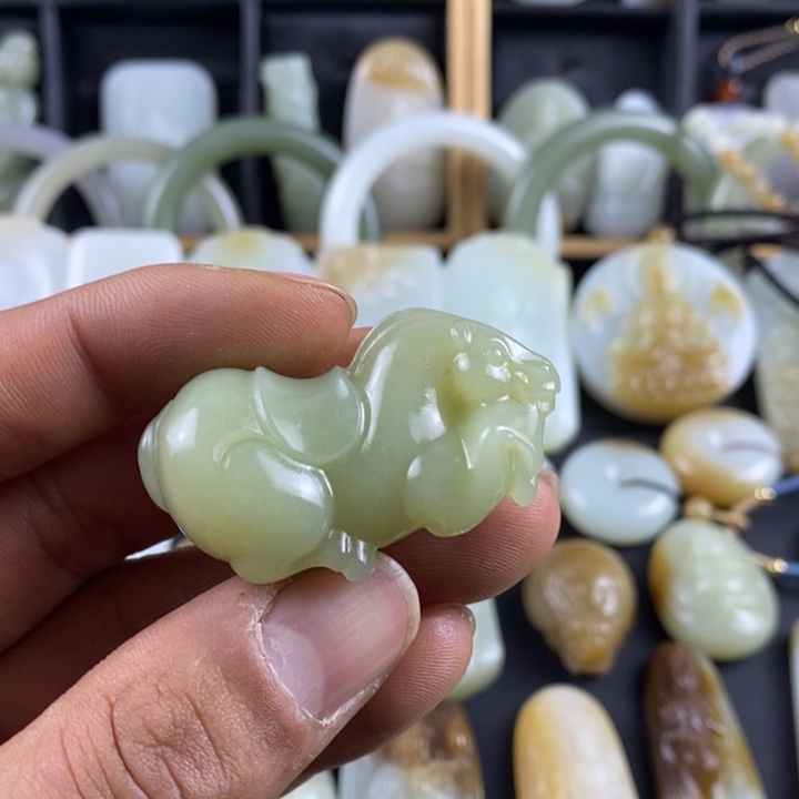 和田玉挂件未镶嵌