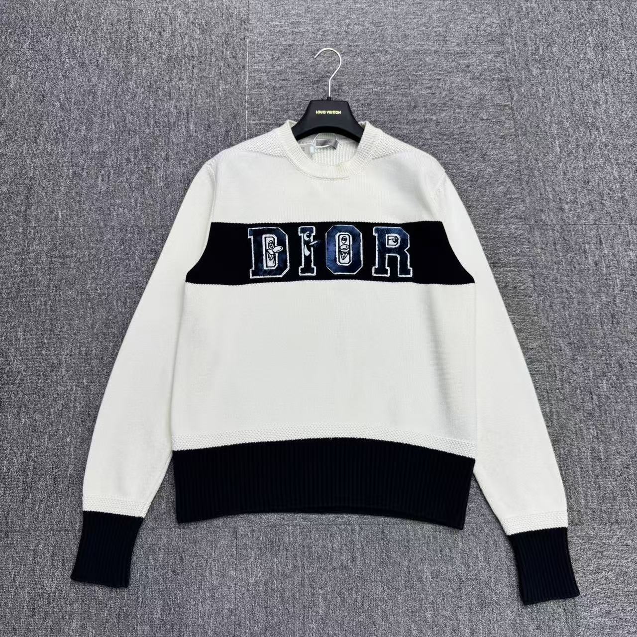 99新 DIOR/迪奥 植绒字母毛衣/M码/编码18986 