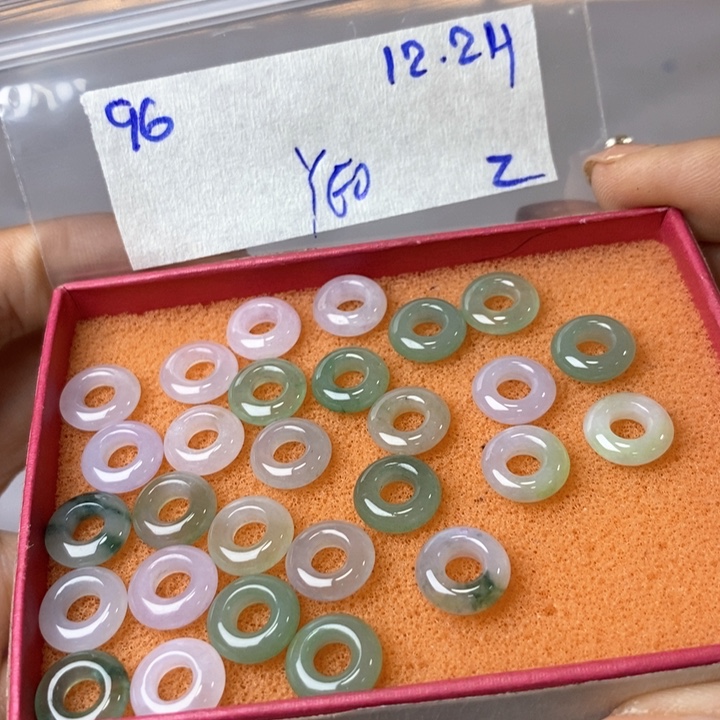 定制翡翠未镶嵌不退