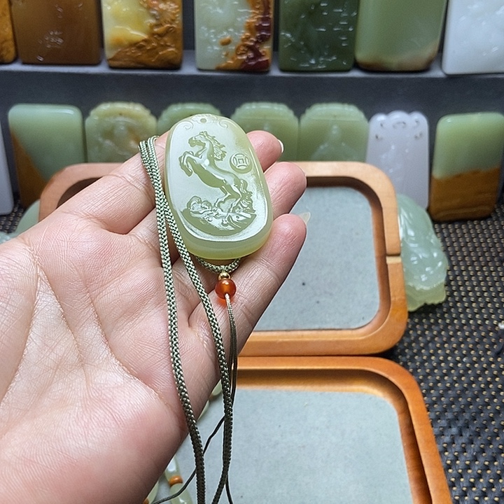 阿***亮生肖马牌一物一拍