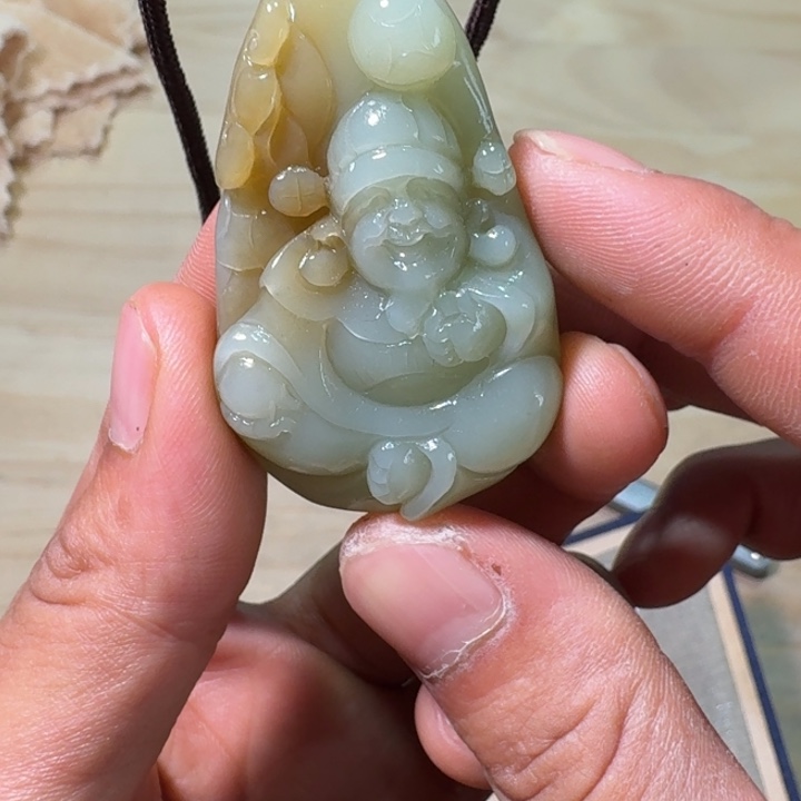 未镶嵌和田玉（糖玉）挂件