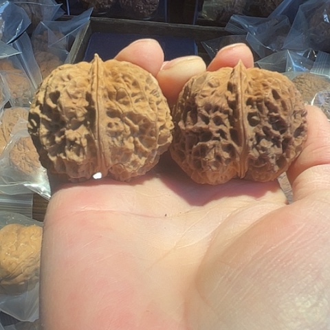 文玩核桃把件彩阴45无名