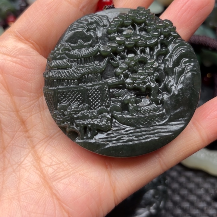 和田玉颈饰未镶嵌