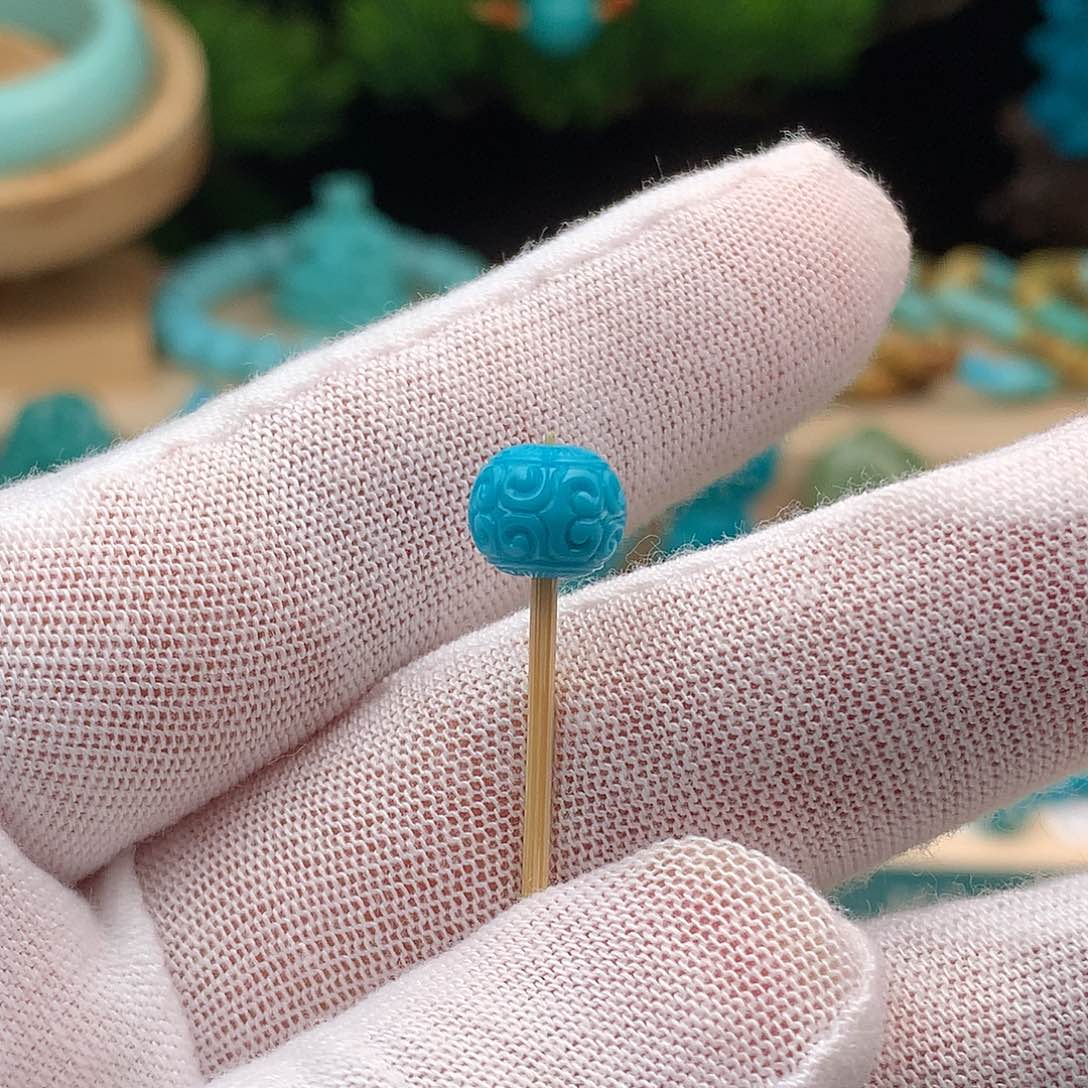 绿松石未镶嵌颈饰