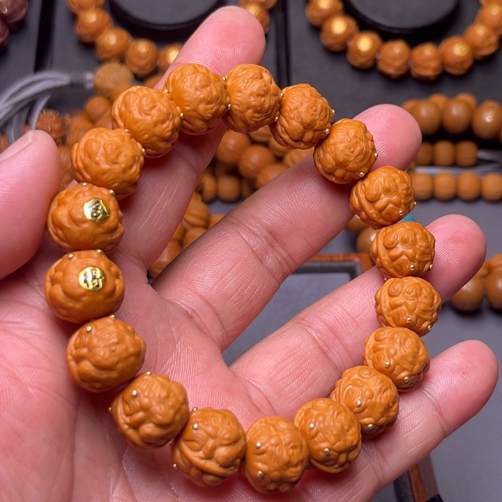 猴头核桃吊坠金蟾