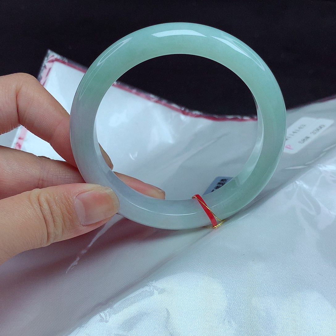 翡翠手镯未镶嵌58圈143