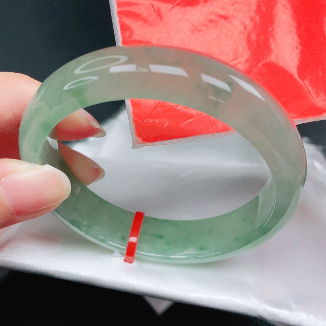 翡翠未镶嵌手镯56圈