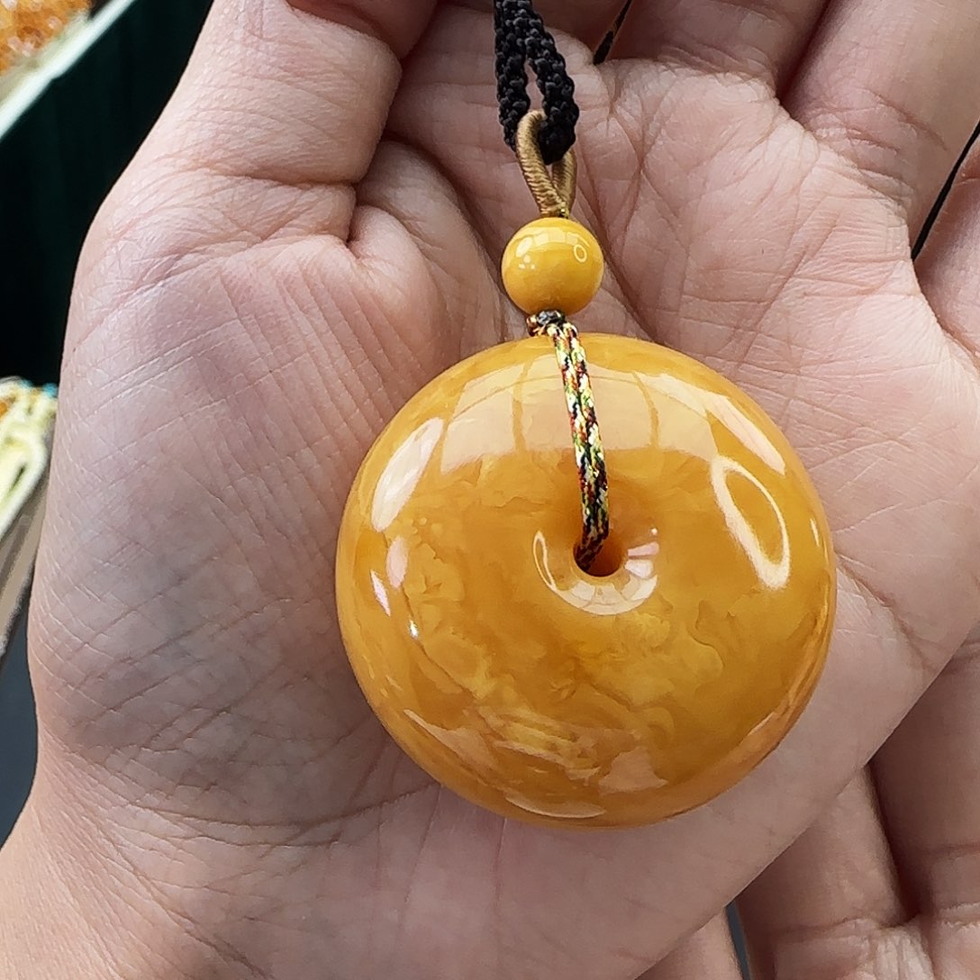 琥珀未镶嵌颈饰吊坠