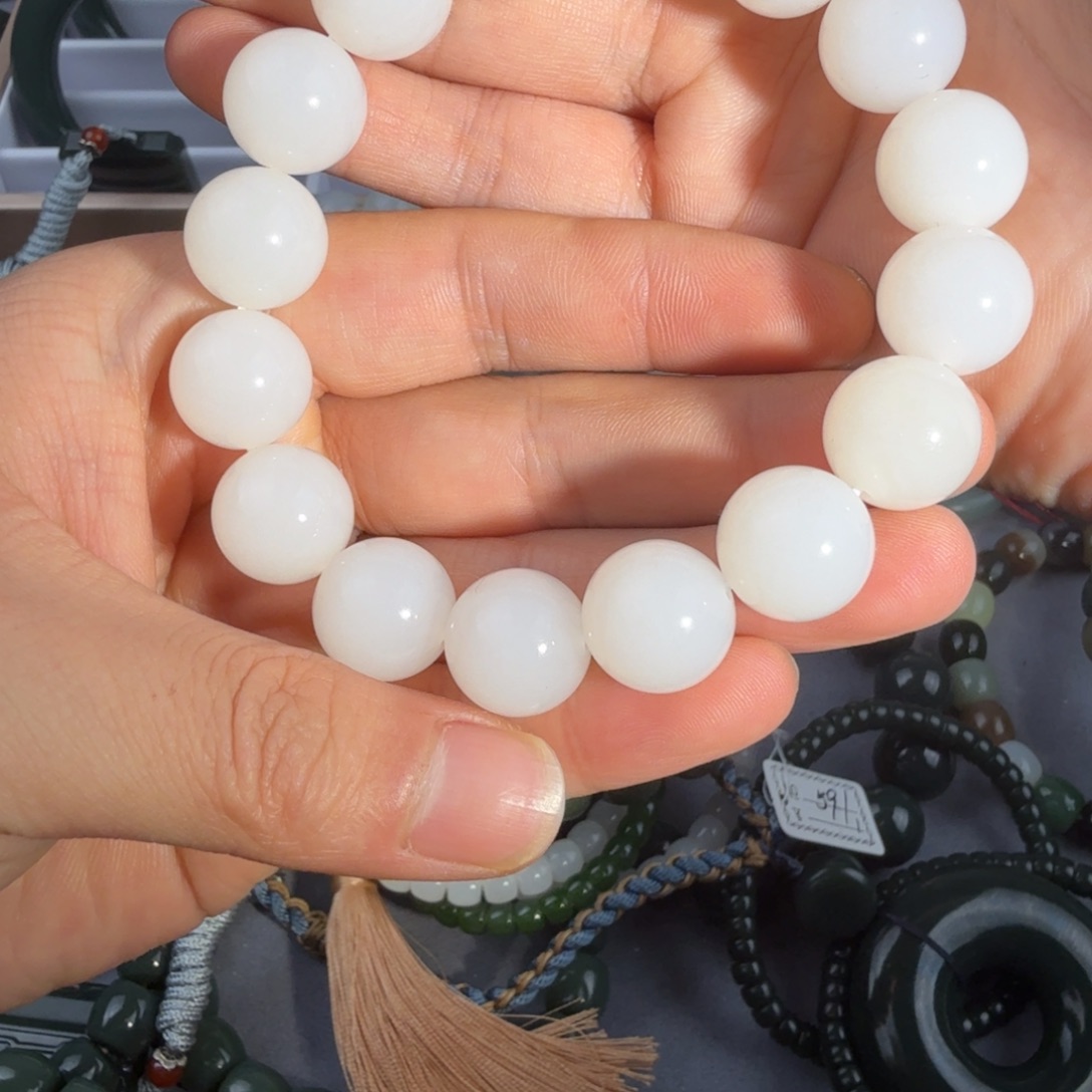 和田玉手链未镶嵌炽**.