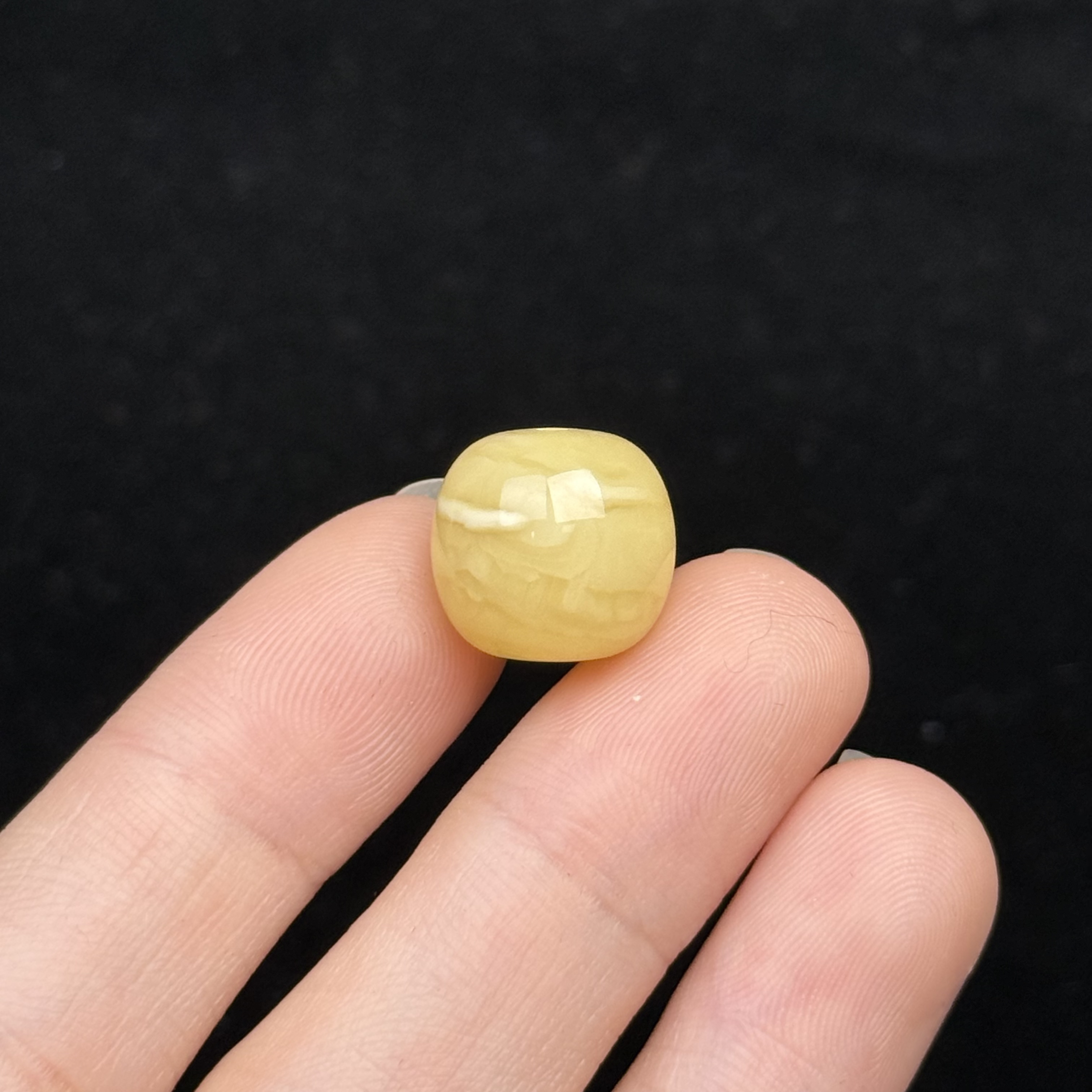 F3049天然原矿蜜蜡 满蜡鸡油黄墩子 13*12mm支持复检假一罚十