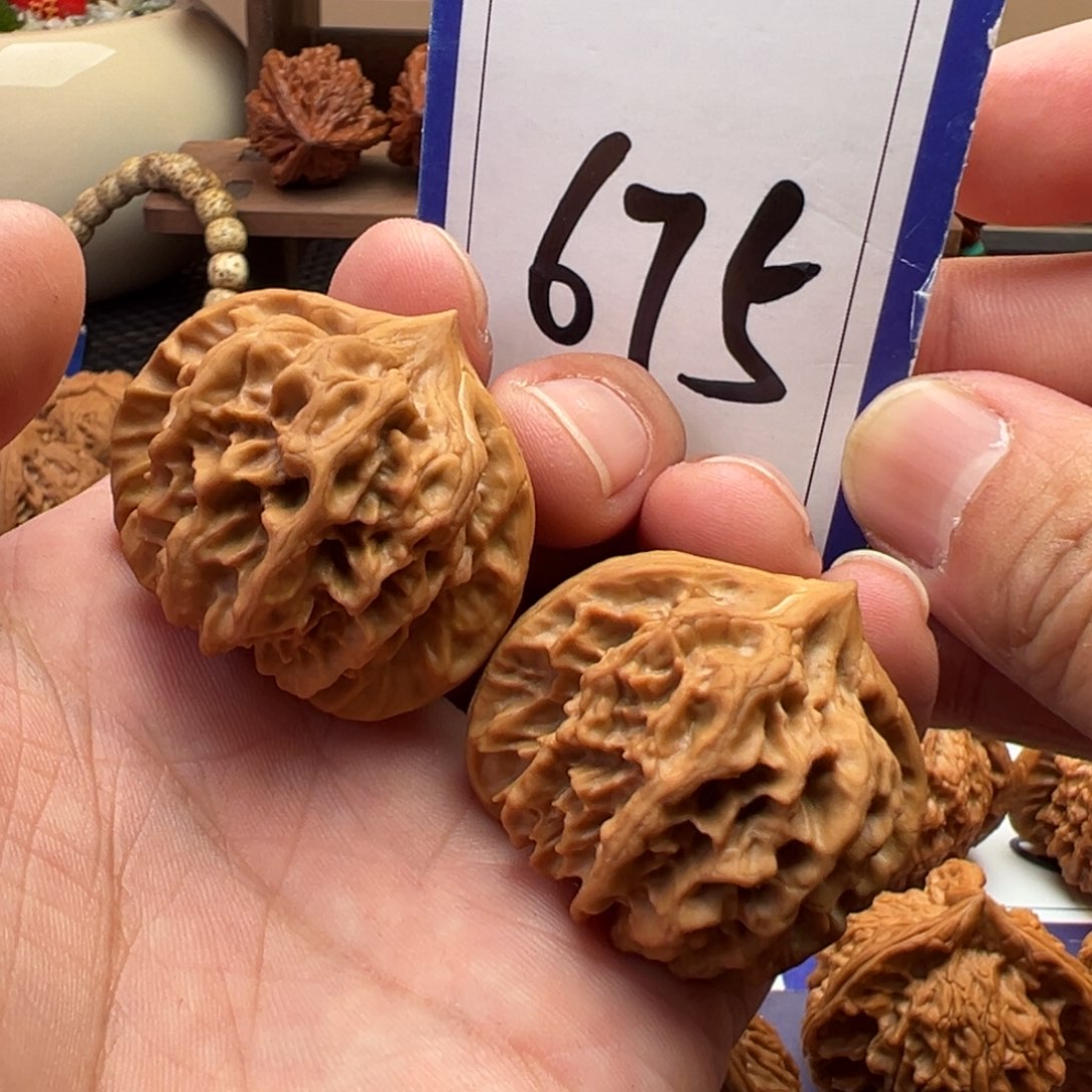 文玩核桃把件曹大龙39尺寸675号