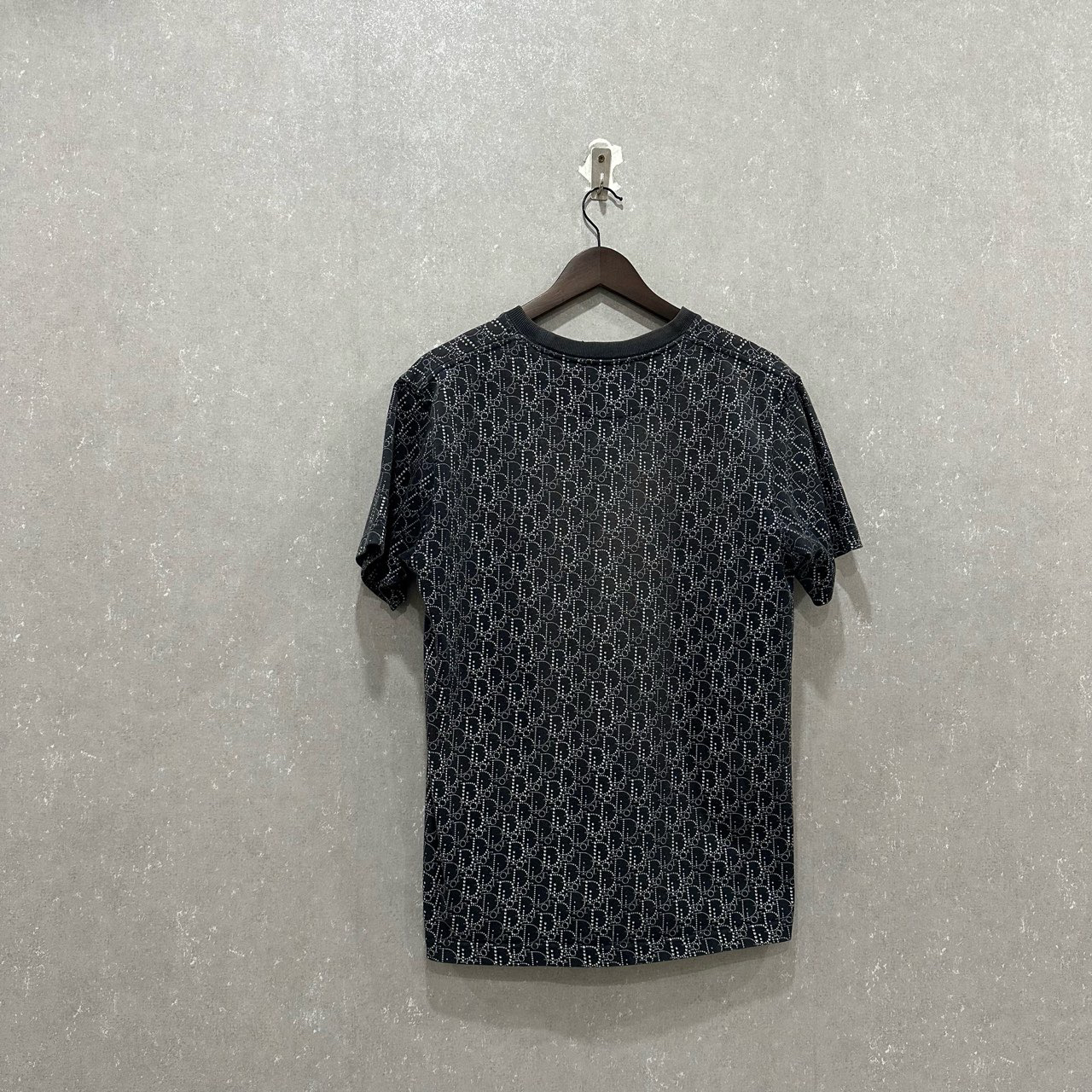 95新 DIOR/迪奥 满印珠饰效果短袖M码003311（领口破洞）