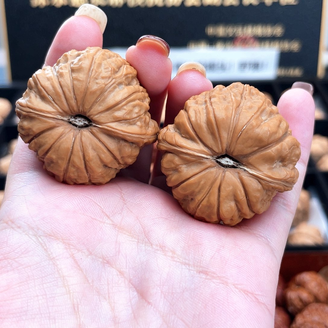 把件文玩核桃岳*二40s18毕业正圆近正肩同克重全品