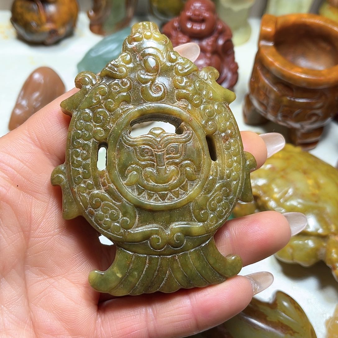 白玉菩提吊坠白玉菩提吊坠