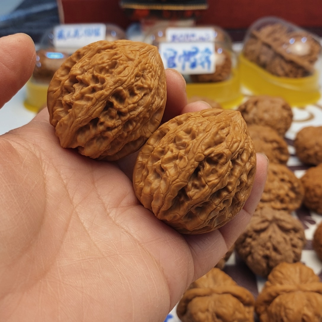 文玩核桃吊坠大沽石40尺