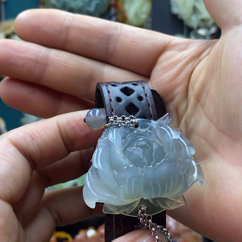 【闪购商品】蛇纹石玉手牌未镶嵌