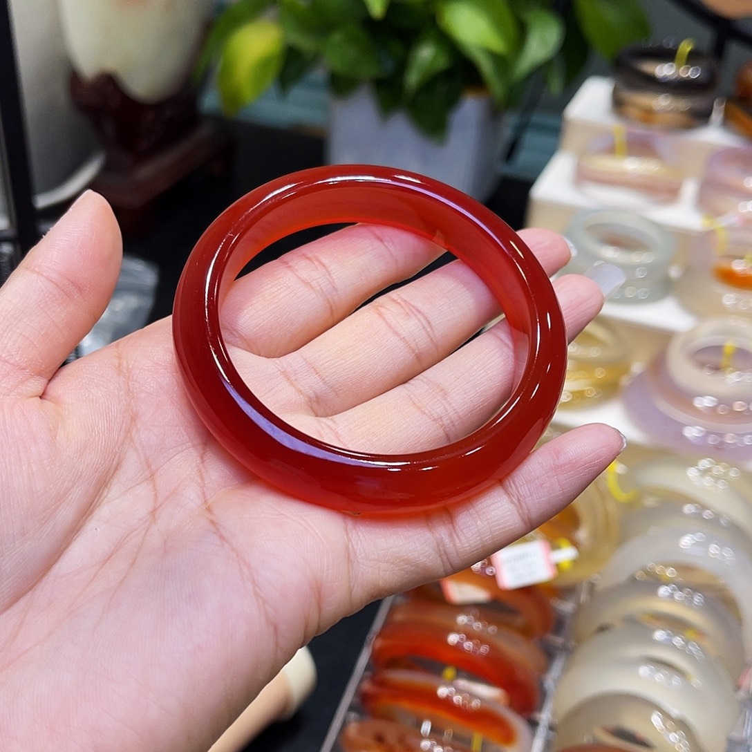 玛瑙/玉髓未镶嵌手镯