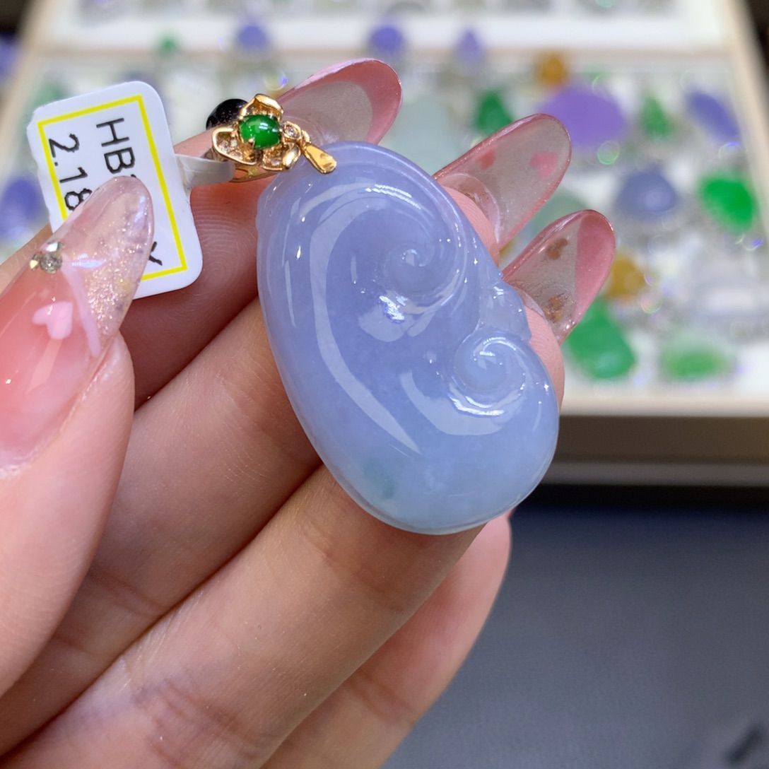 翡翠颈饰18K金镶嵌翡翠