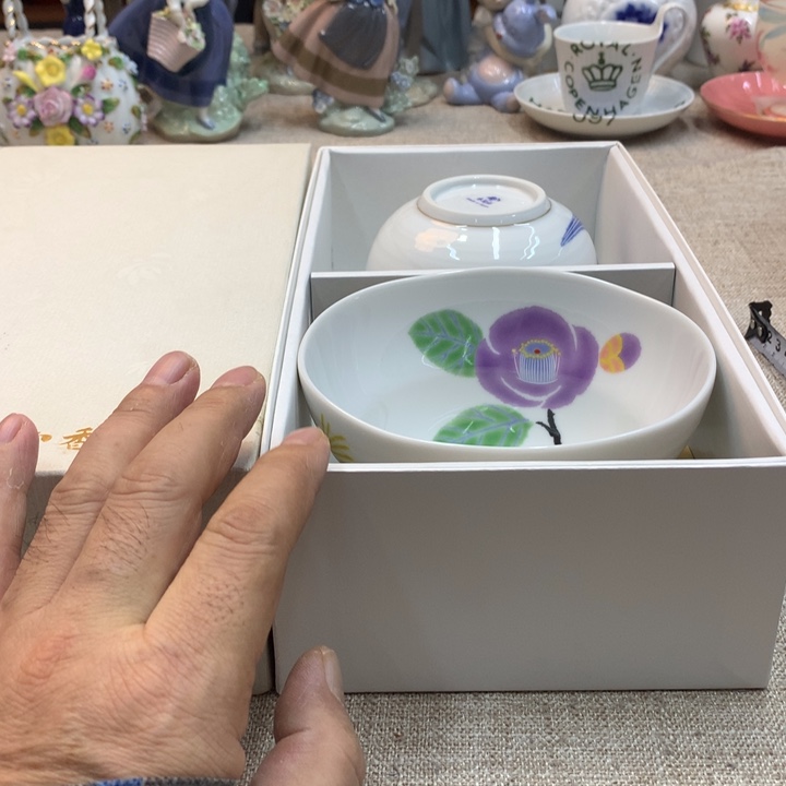 小***@瓷片哈哈哈哈哈哈