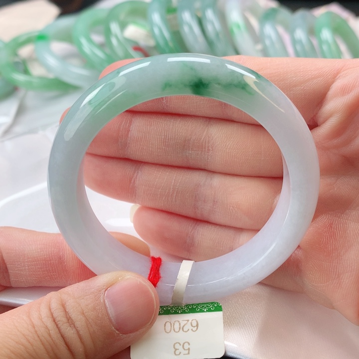 翡翠手镯未镶嵌缅甸A货翡翠手镯