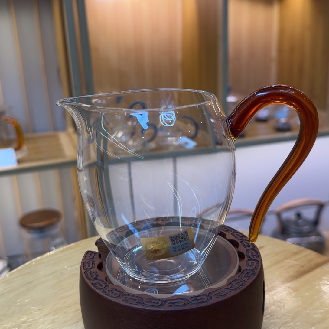 禾器怡然公道杯琥珀色