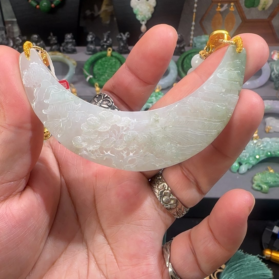 翡翠颈饰未镶嵌仿古