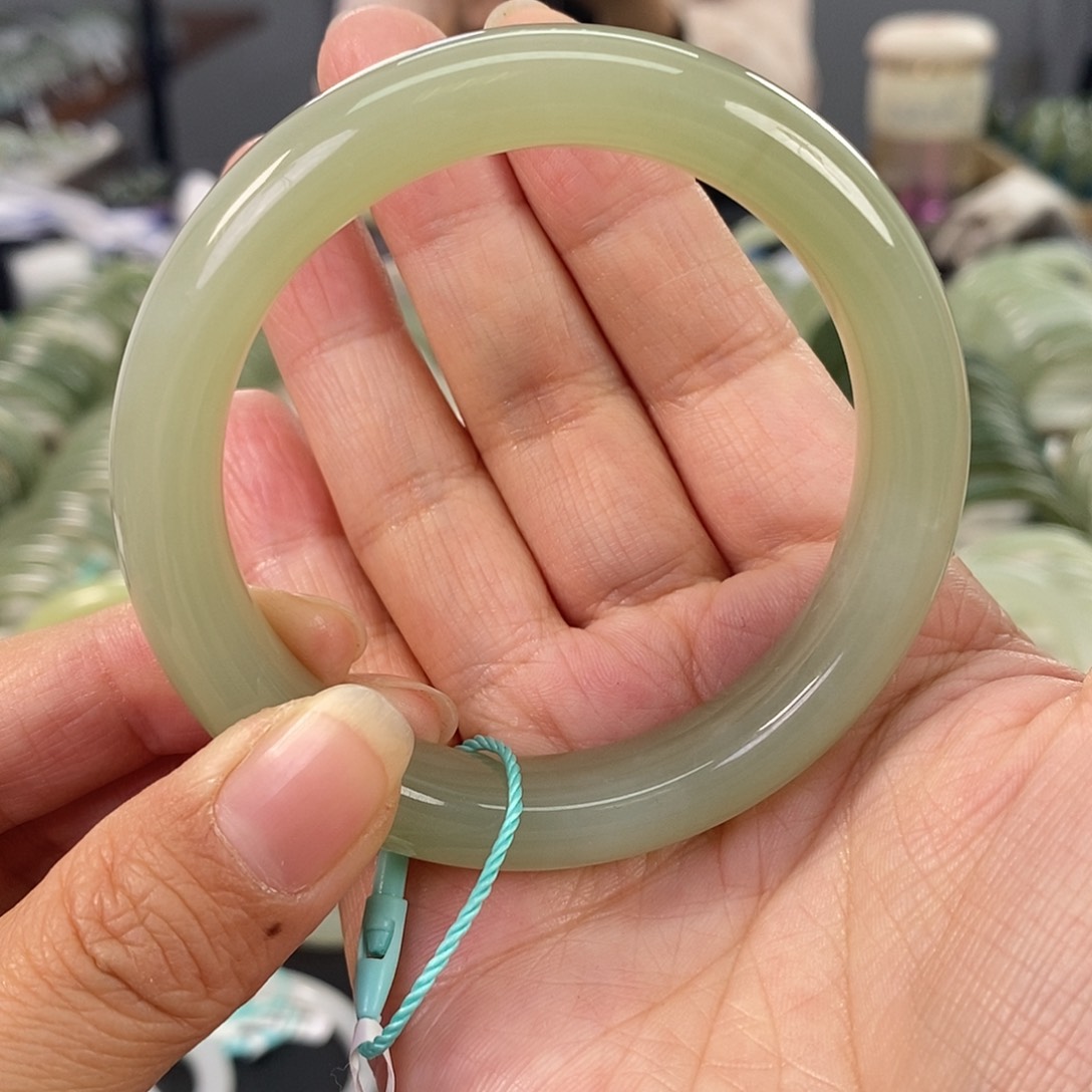 和田玉和田玉手镯55未镶嵌