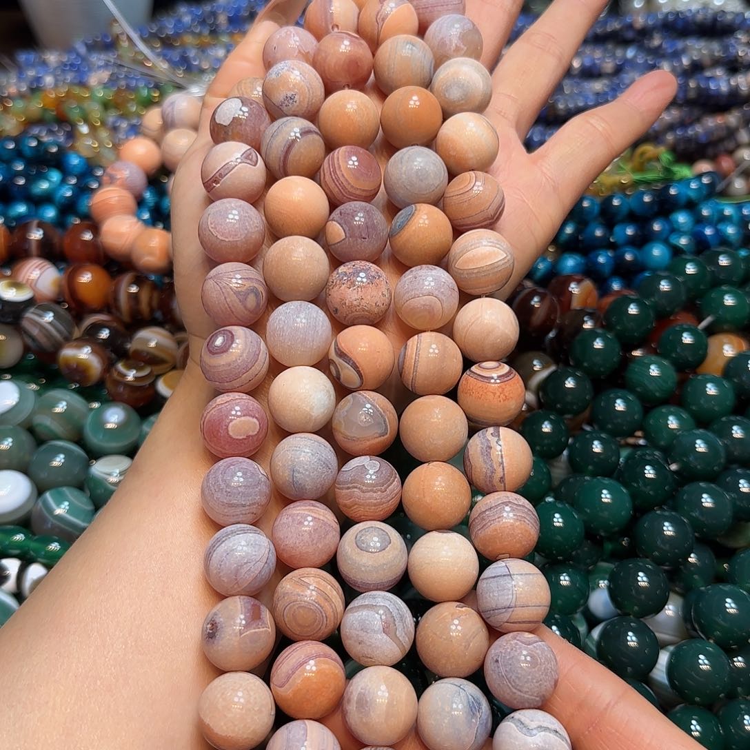 玛瑙/玉髓未镶嵌珠宝半成品16mm粉奶皮玛瑙一条