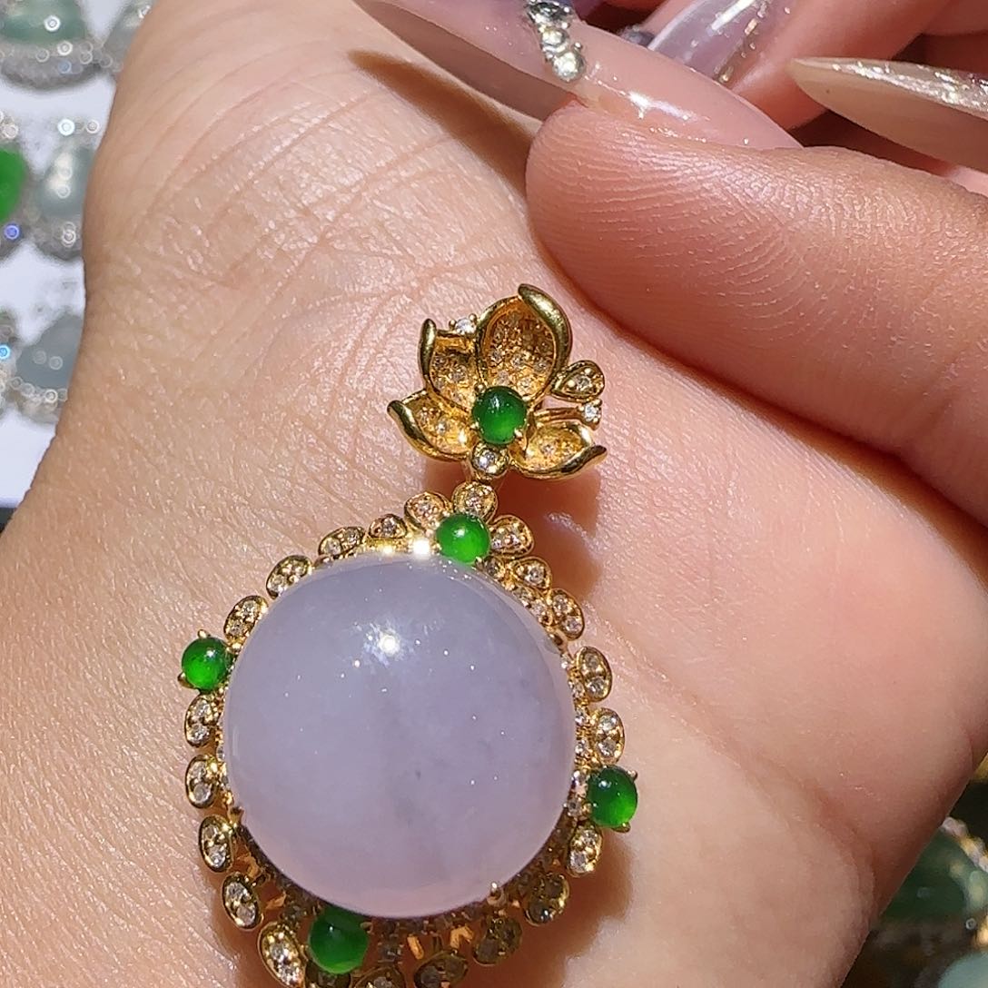 【闪购商品】颈饰18K金镶嵌翡翠天然